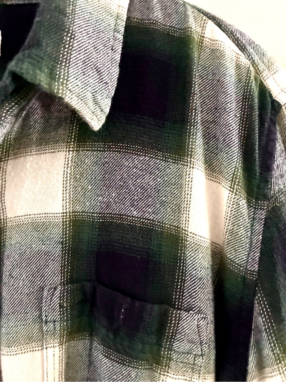 GAP Men's Green, Navy and White Plaid Flannel Shirt, Large - Picture 3 of 7